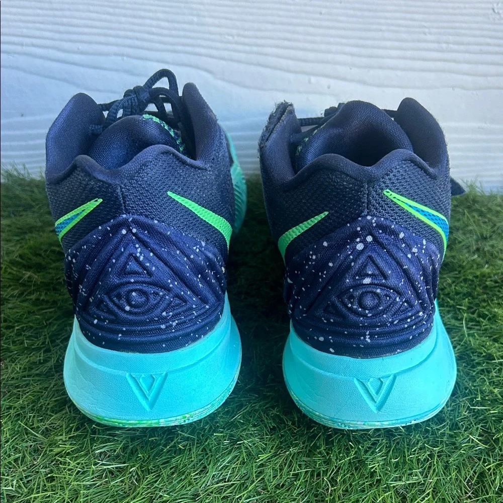 Nike‎ Men's Dark Blue and Bright Green Athletic Shoes